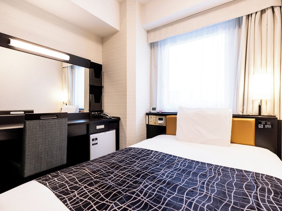 Standard Single Room, Non Smoking | Down comforters, desk, blackout drapes, free WiFi