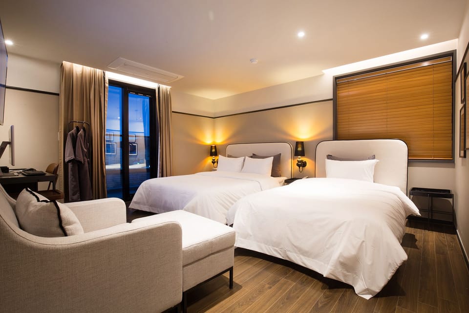 Deluxe Twin Room | Premium bedding, soundproofing, free WiFi