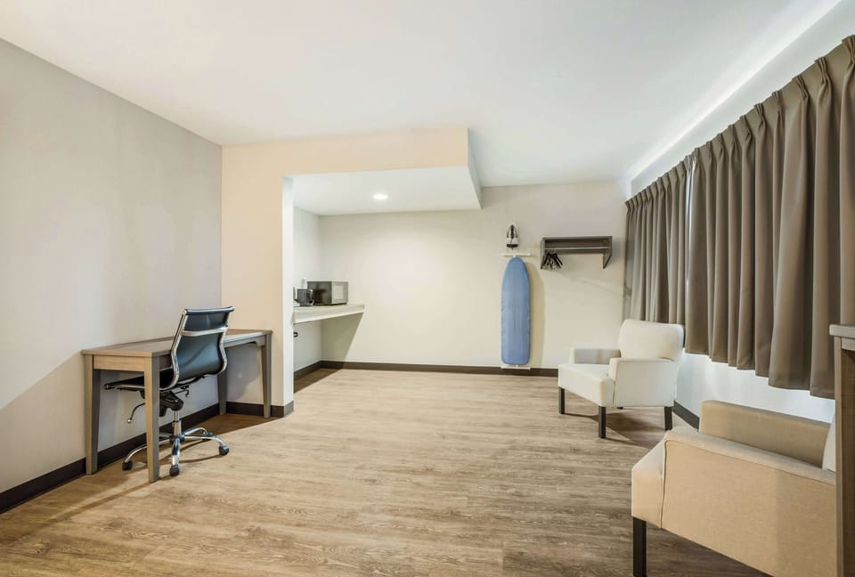 Family Suite, Multiple Beds, Non Smoking | Premium bedding, blackout drapes, iron/ironing board