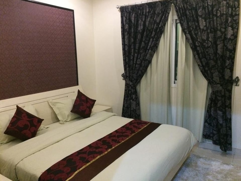 1 bedroom, in-room safe, iron/ironing board, free cribs/infant beds
