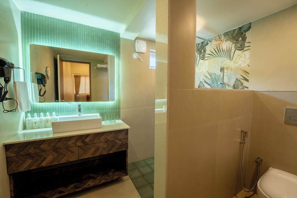 Garden Suite | Bathroom shower