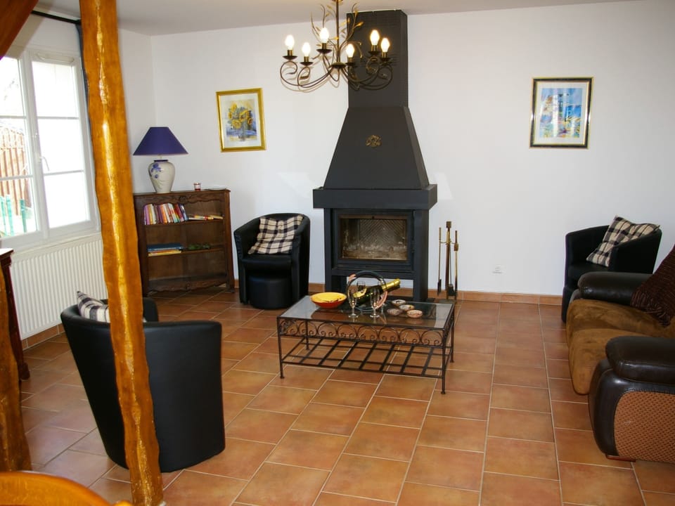 Superior House, Ensuite (gite du moulin de bacchus) | Individually decorated, individually furnished, laptop workspace