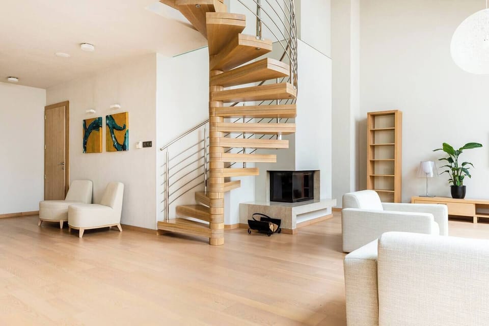 Penthouse, City View | Living area | Smart TV