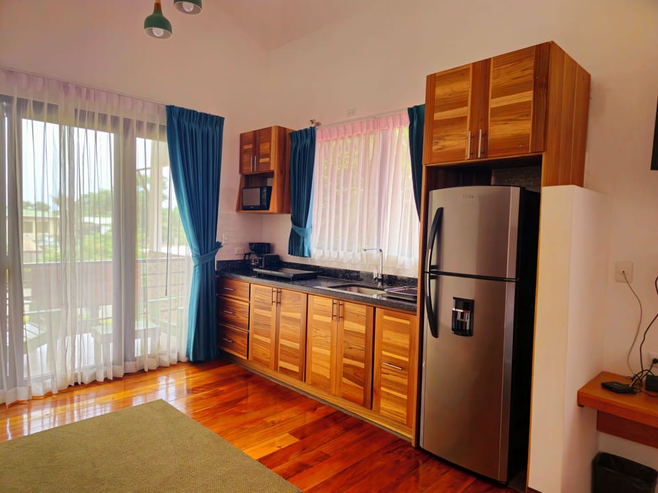 Comfort Studio Suite | Private kitchen