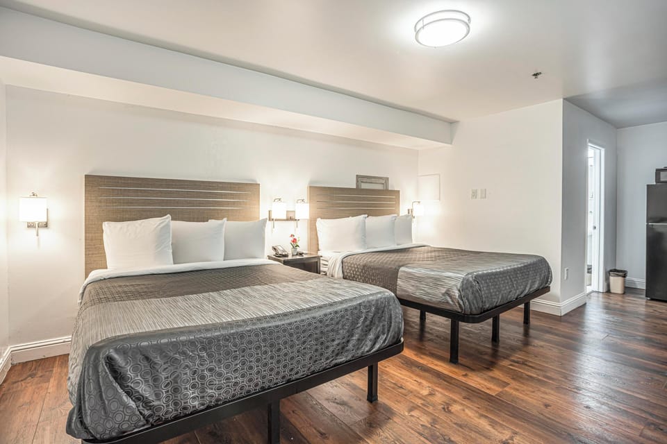 Deluxe Room, 2 Queen Beds | Premium bedding, free WiFi, bed sheets, wheelchair access