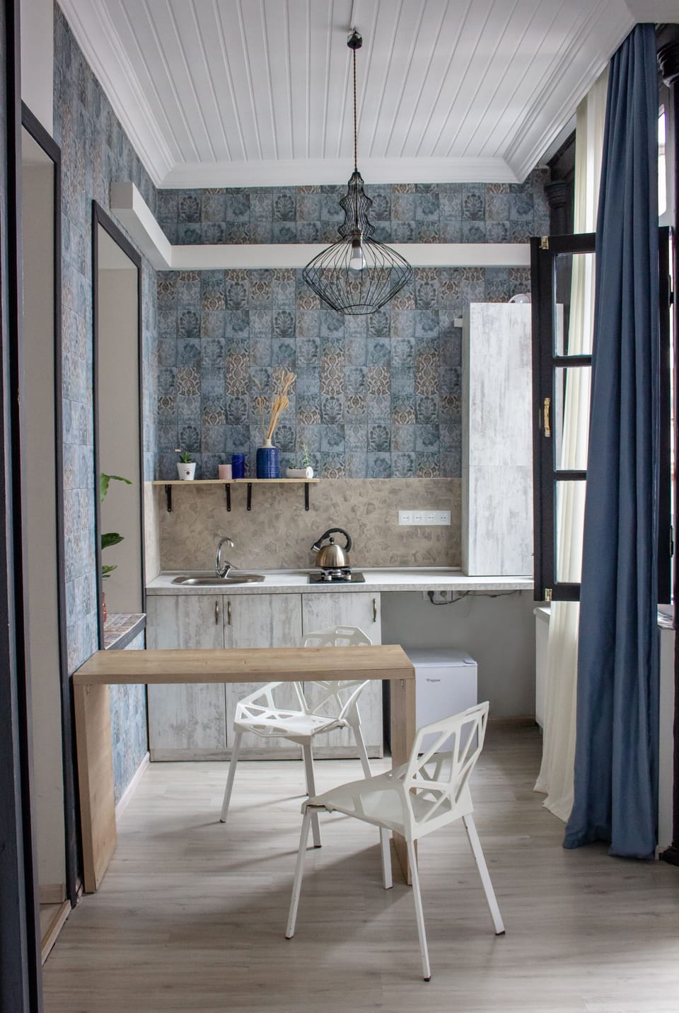 Superior Apartment, City View | Private kitchen