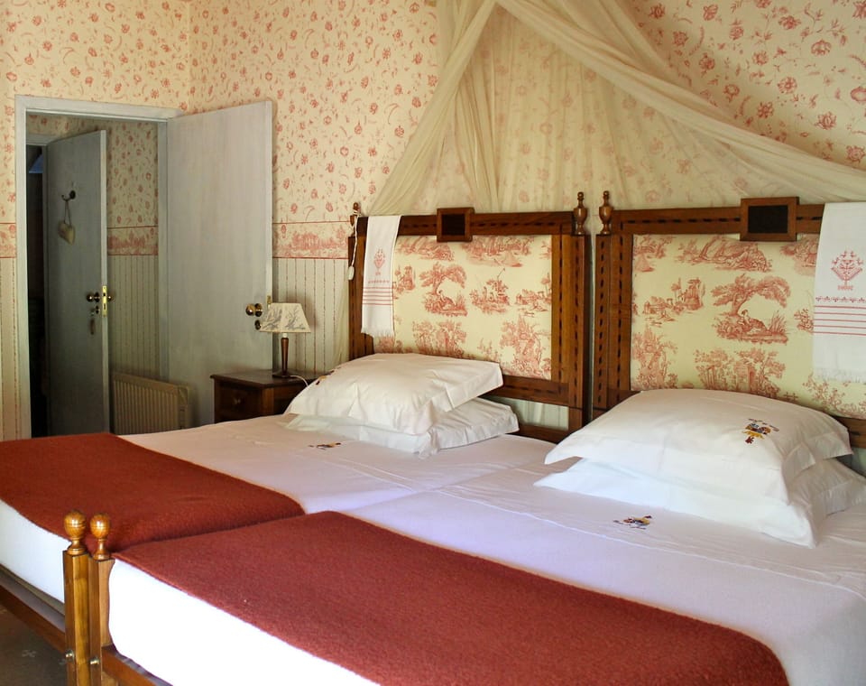 Classic Double or Twin Room | Individually decorated, free WiFi, bed sheets
