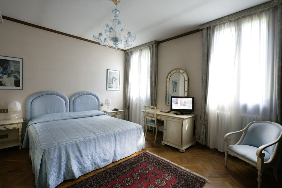 1 bedroom, minibar, blackout drapes, free WiFi
