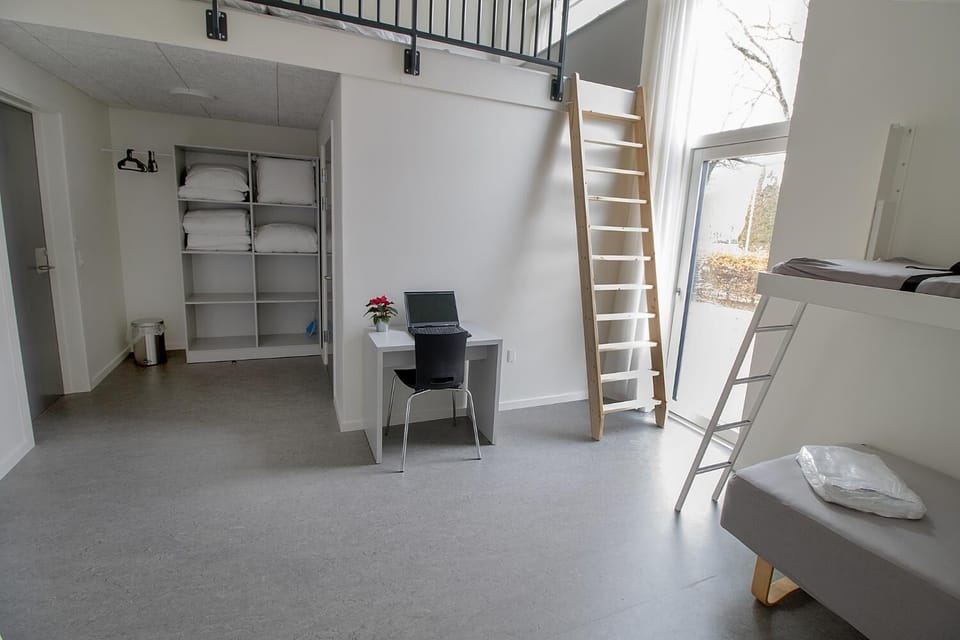 Family Room | Cribs/infant beds, free WiFi