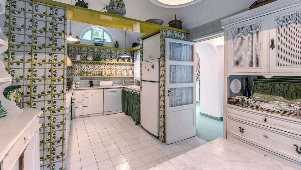 Villa, 4 Bedrooms | Private kitchen | Fridge, microwave, stovetop, dishwasher