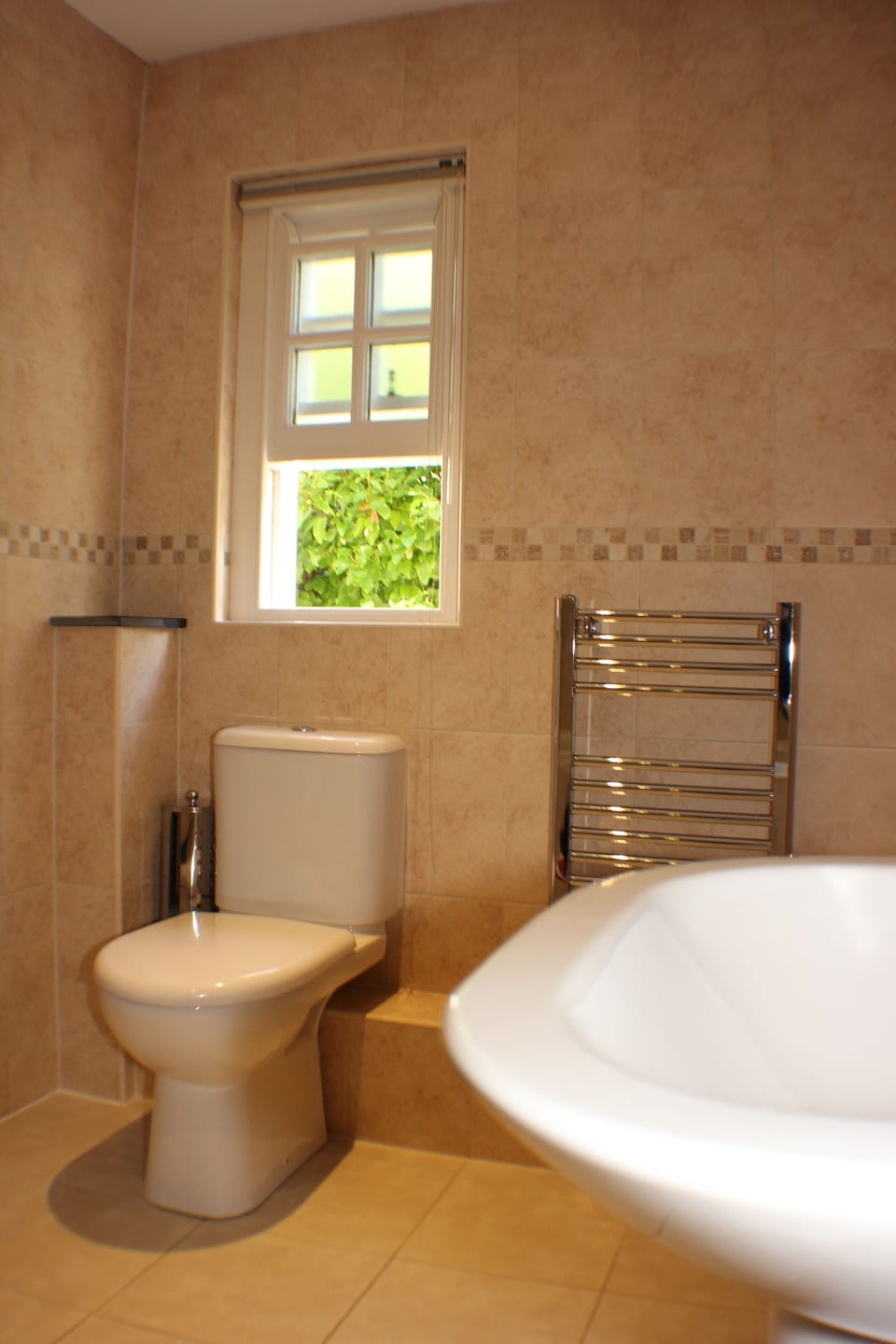 Signature Suite | Bathroom | Free toiletries, hair dryer, bathrobes, towels