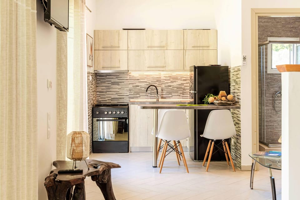 Family Villa, 4 Bedrooms, Private Pool | Private kitchenette