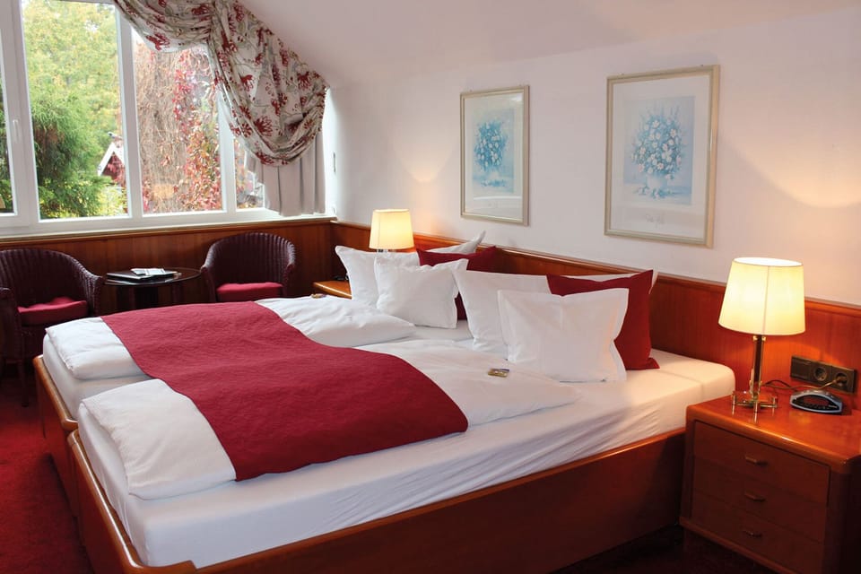 Double Room | Premium bedding, desk, blackout drapes, iron/ironing board