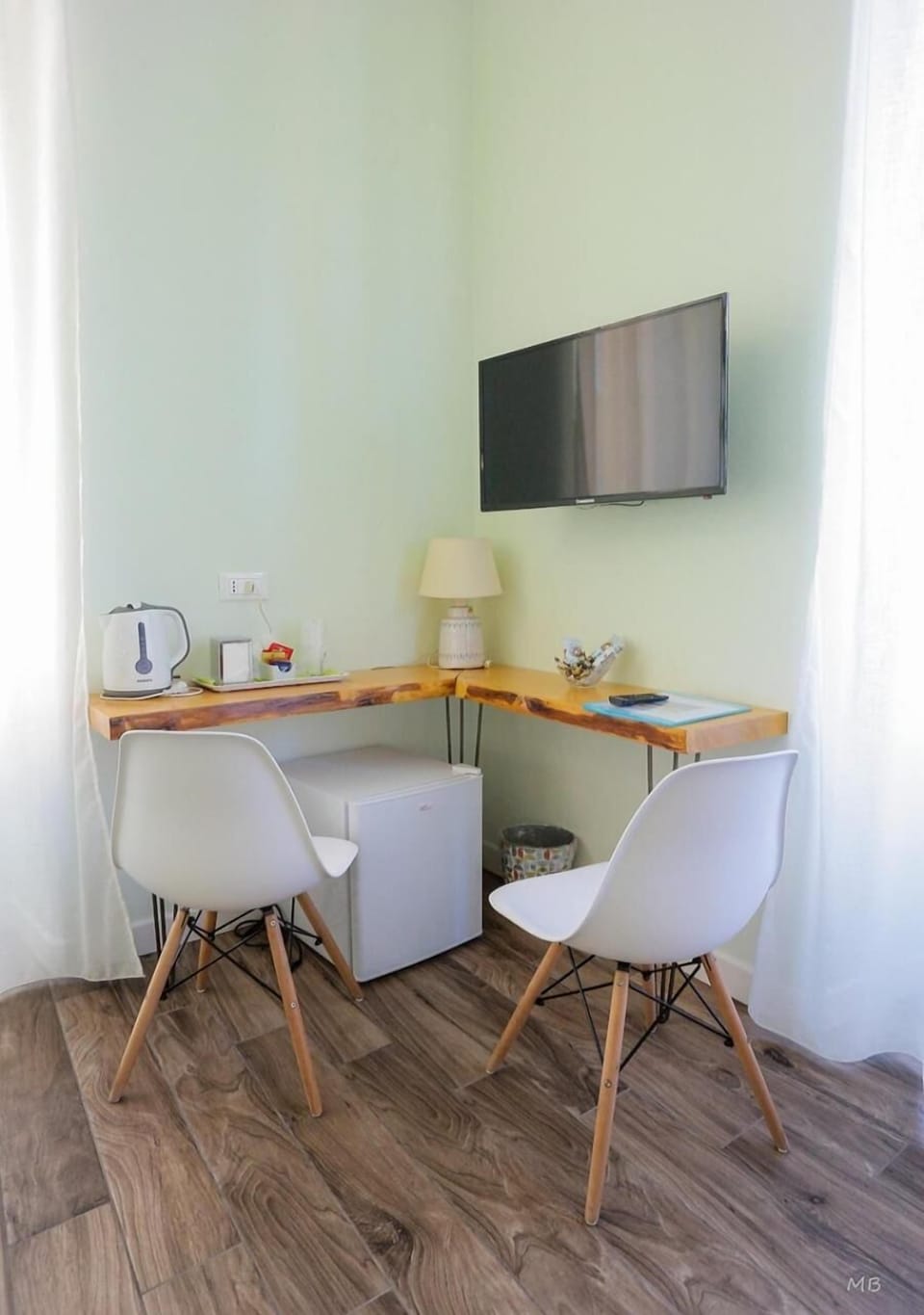 In-room safe, desk, soundproofing, iron/ironing board (on request)