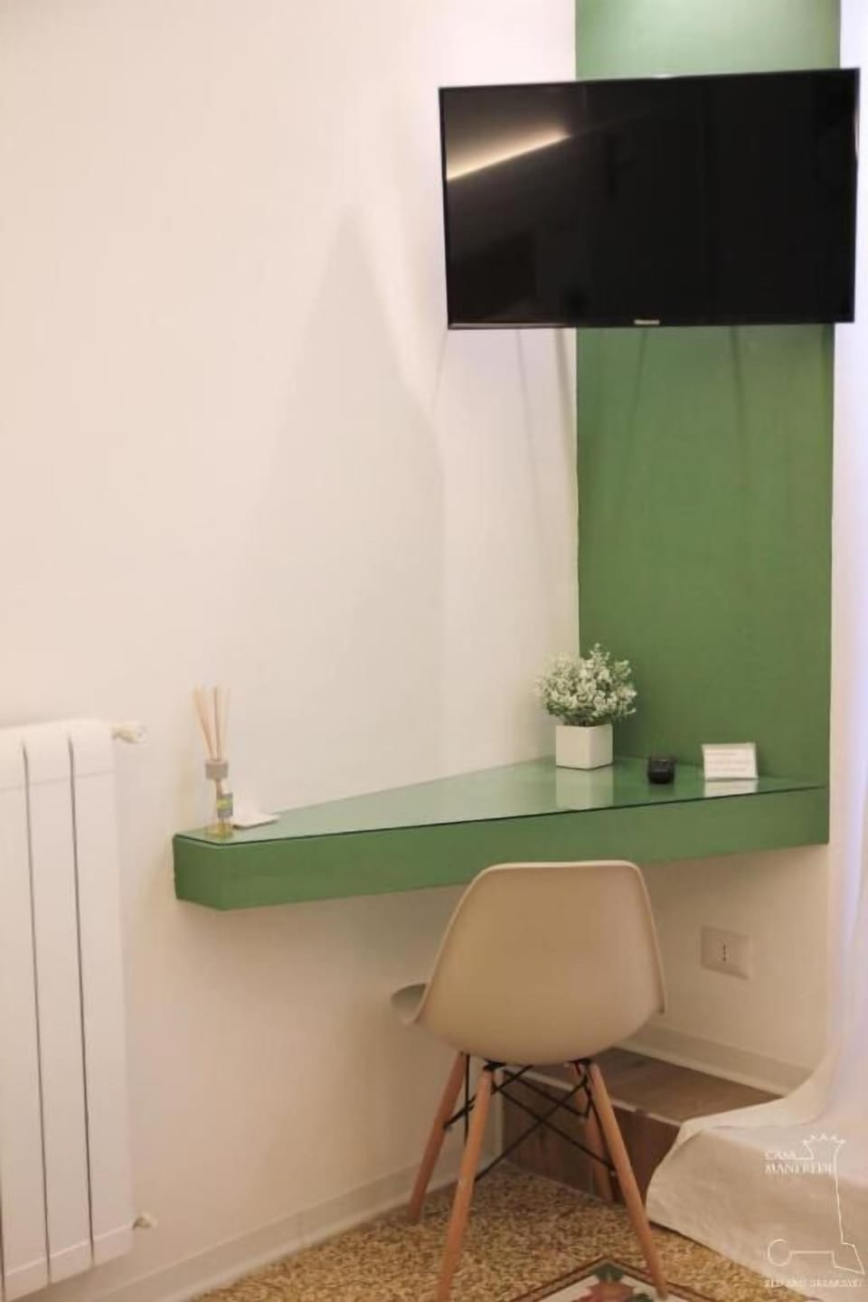 Classic Double Room, Balcony, Sea View | Minibar, in-room safe, desk, iron/ironing board