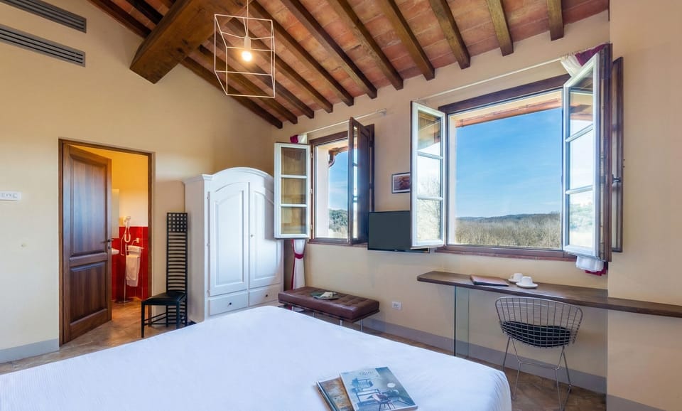 Superior Double Room | Hypo-allergenic bedding, minibar, in-room safe, individually decorated