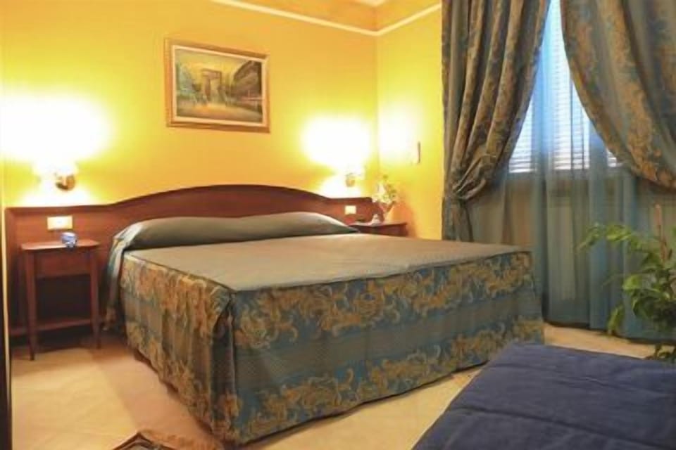 Double or Twin Room | 1 bedroom, minibar, in-room safe, desk