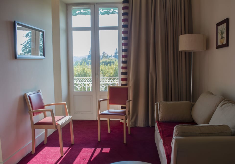 Junior Triple Room | Desk, blackout drapes, soundproofing, free WiFi