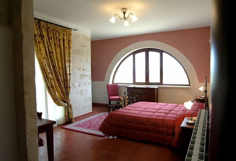 Desk, rollaway beds, free WiFi, bed sheets
