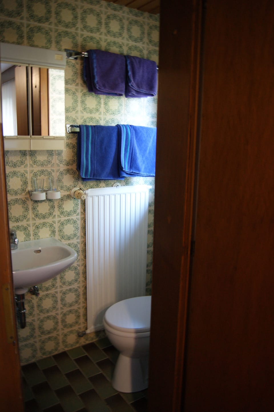 Triple Room | Bathroom | Hair dryer, towels, shampoo, toilet paper