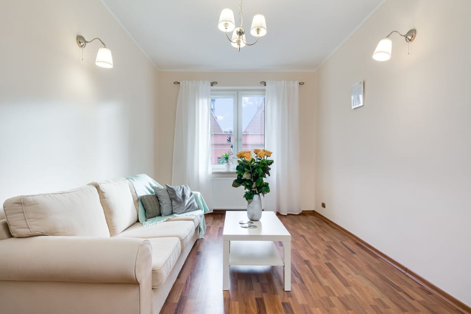 Apartment | Living room | Flat-screen TV