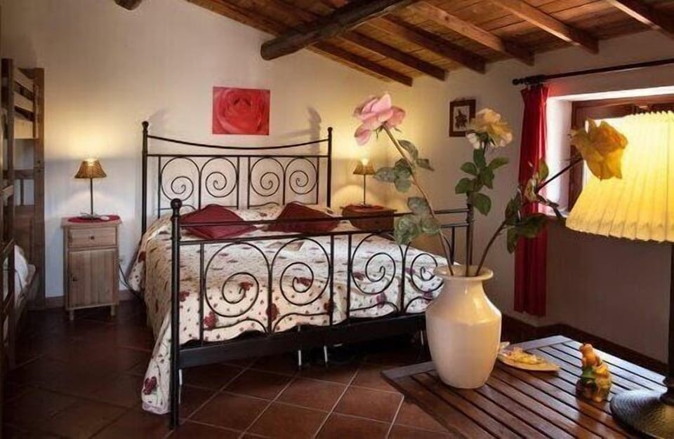Comfort Double Room, Garden View, Garden Area | In-room safe, desk, iron/ironing board, free WiFi
