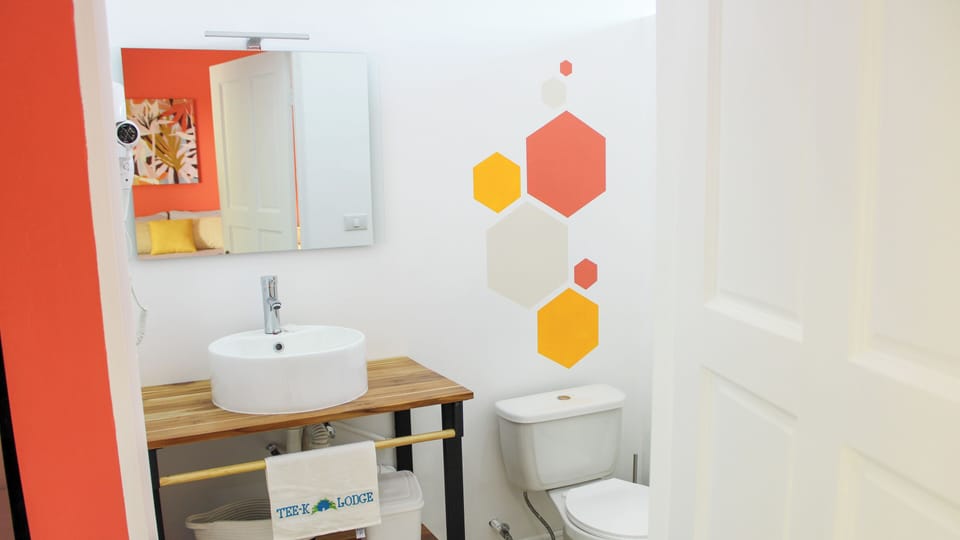 Triple Room, Ensuite, Garden View (Chambre N°1) | Bathroom | Shower, free toiletries, hair dryer, towels