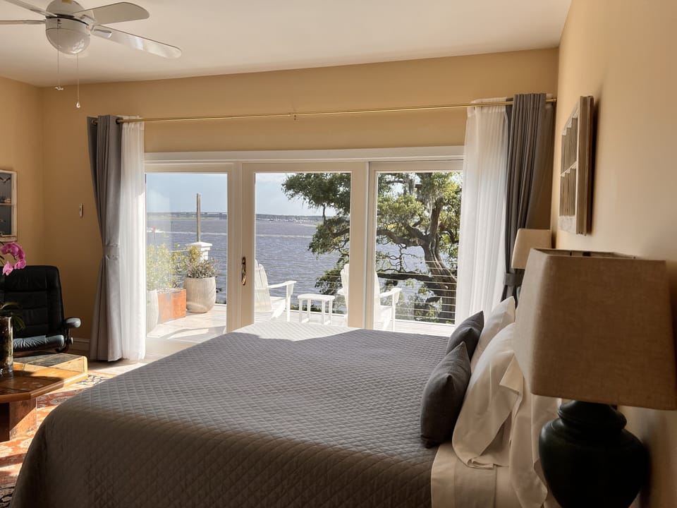 Premium bedding, individually decorated, desk, soundproofing