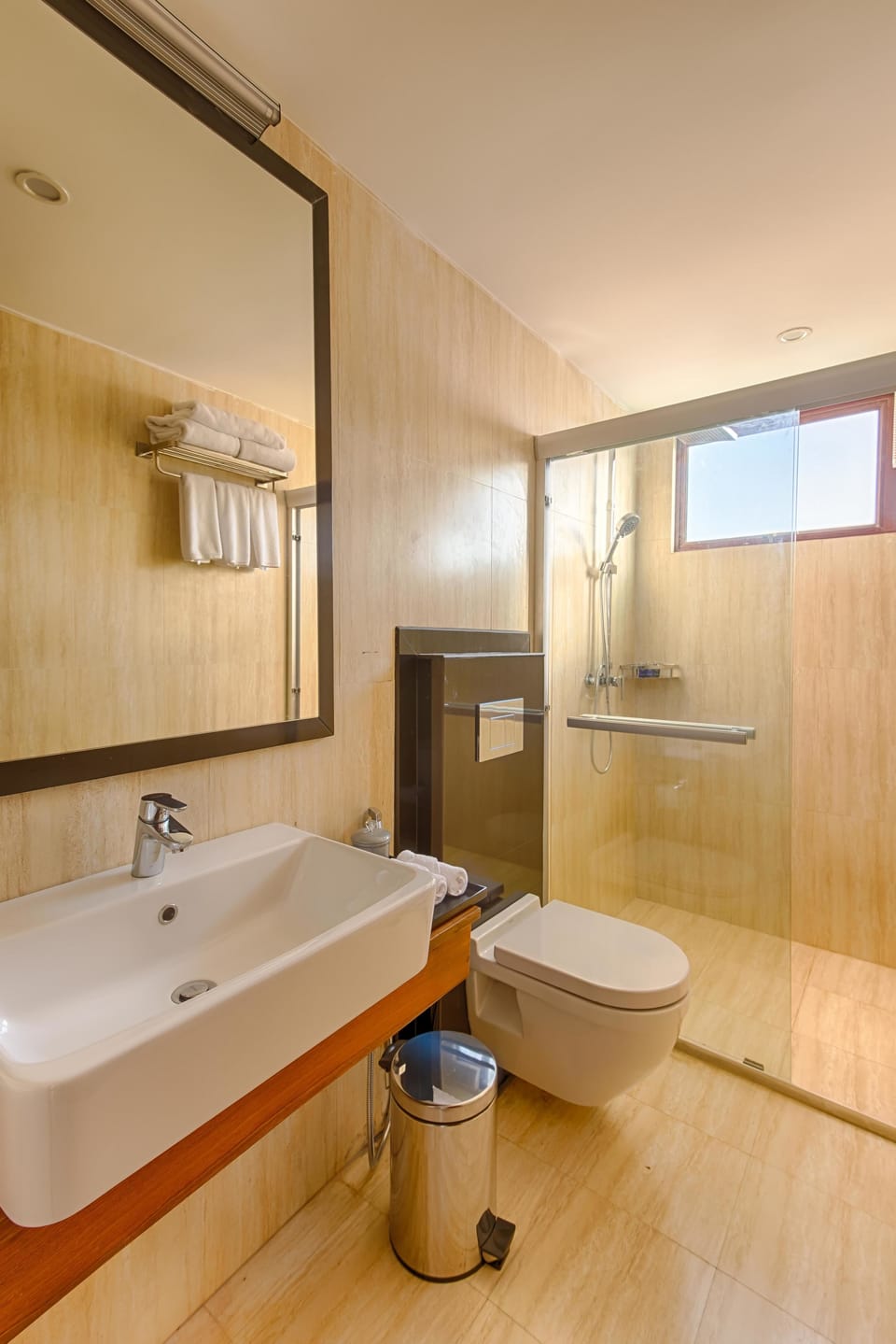 Rainfall showerhead, free toiletries, hair dryer, bathrobes