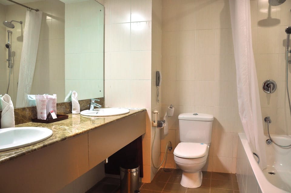 Ramada by Wyndham Katunayake Colombo International Airport Hotel in Negombo