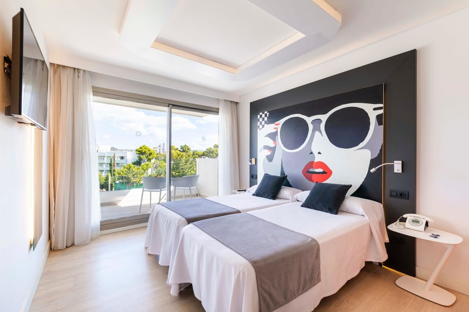 In-room safe, iron/ironing board (on request), WiFi (free), bed sheets