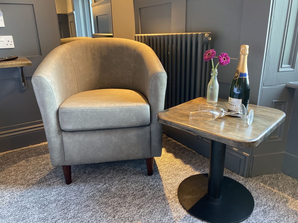 Double En-suite | Iron/ironing board, free WiFi, bed sheets