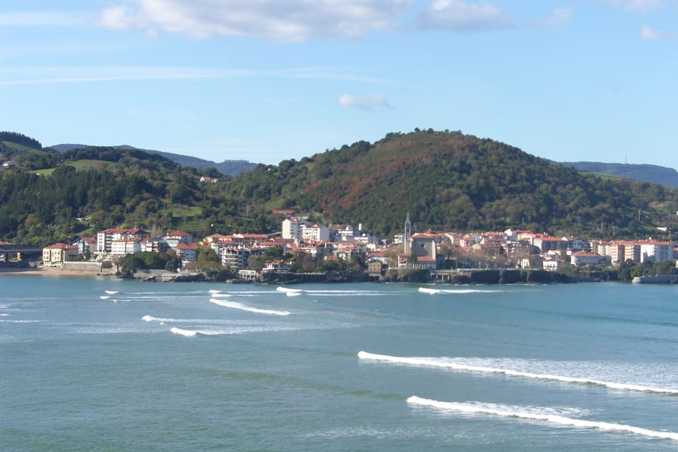 Apartamentos Mundaka Apartment hotel in Mundaka