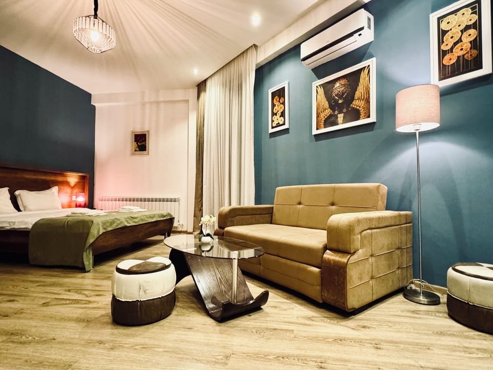 Luxury Double Room, City View | Egyptian cotton sheets, premium bedding, minibar, desk