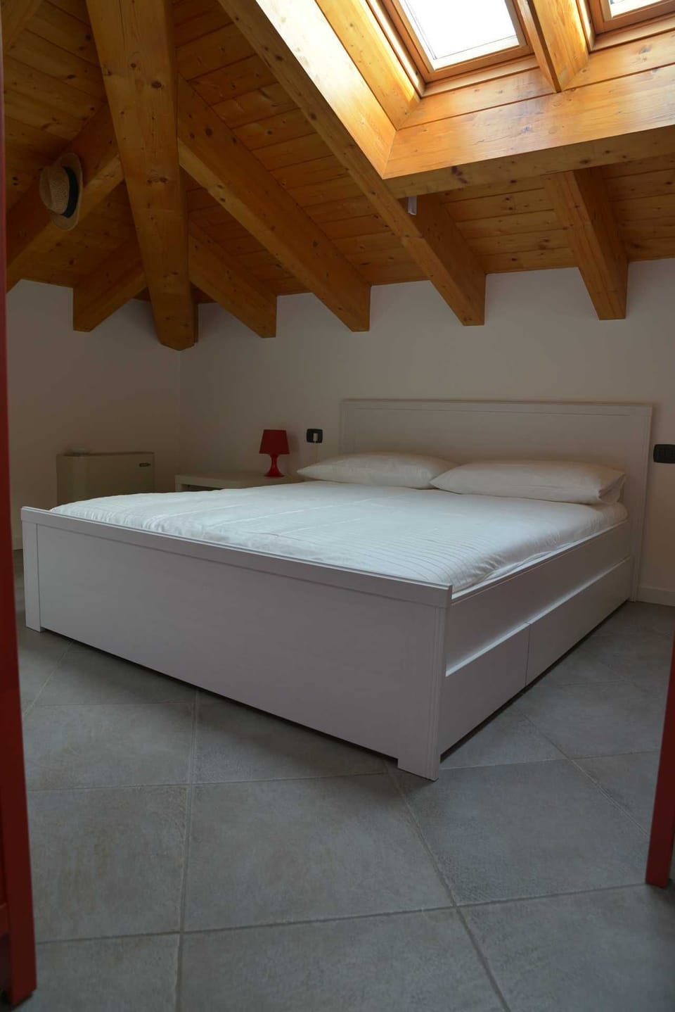 Apartment, 1 Bedroom | 1 bedroom, soundproofing, iron/ironing board, WiFi (free)