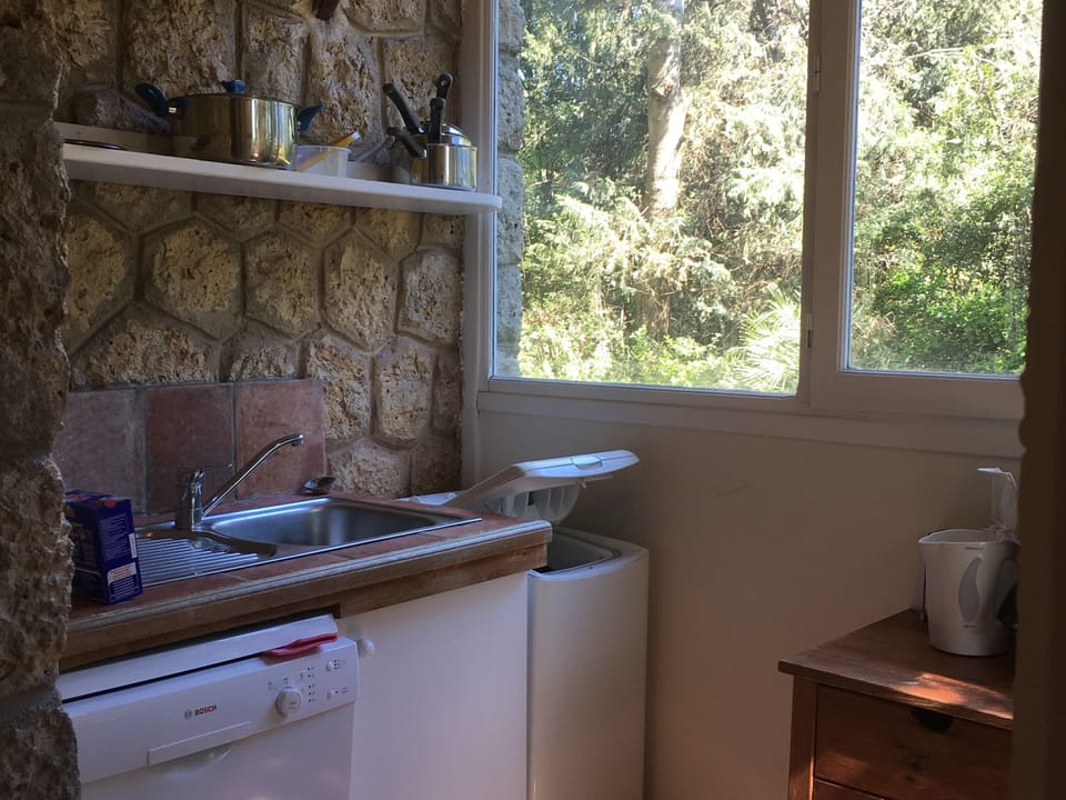 Apartment, Ensuite, Garden View (Le Pavillon de Chasse) | Miscellaneous