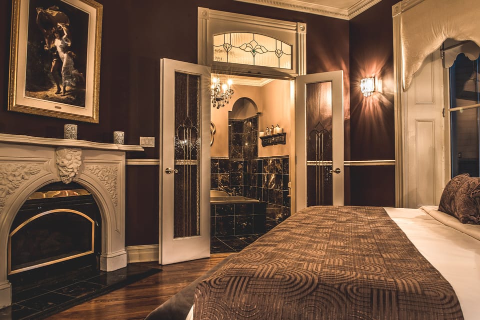 Romantic Suite, 1 King Bed | Premium bedding, down comforters, pillowtop beds, individually decorated