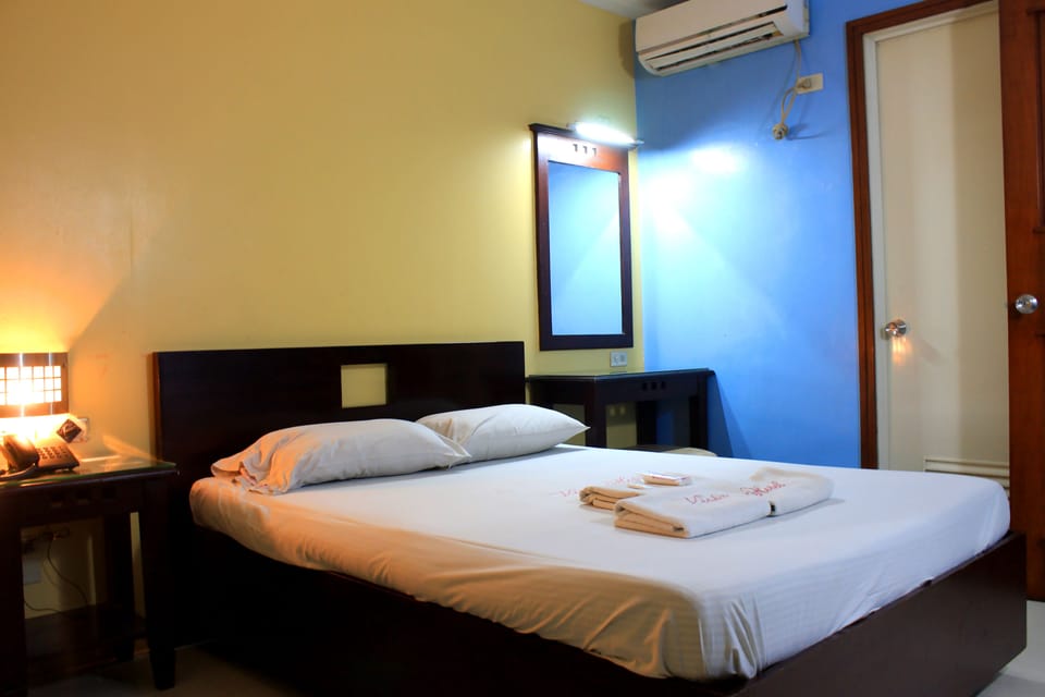 Standard Room | Desk, free WiFi