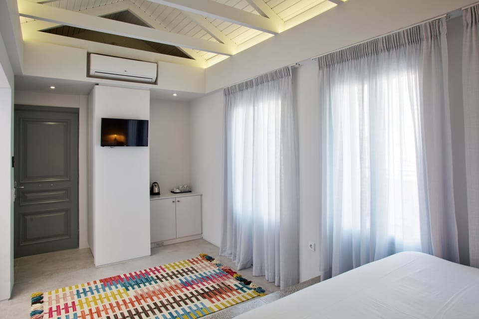 Superior Double Room | Egyptian cotton sheets, premium bedding, memory foam beds, minibar