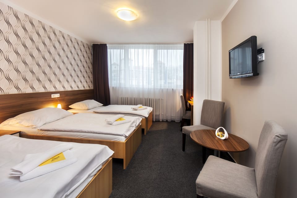 Comfort Triple Room, 3 Twin Beds | Desk, blackout drapes, soundproofing, iron/ironing board