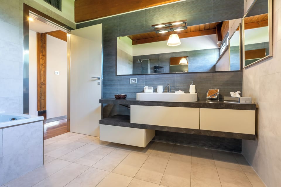 Family Room, Private Bathroom, Pool View | Bathroom | Free toiletries, hair dryer, bidet, towels