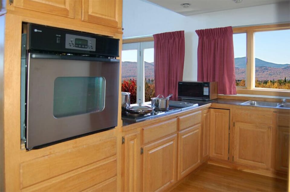 Non-Pet Room, Overlook Suite, 2 Bedrooms, Fireplace | Private kitchen | Fridge, microwave, coffee/tea maker, dining tables