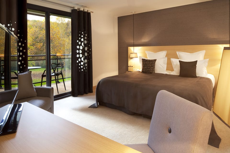 Privilege Triple Room | Premium bedding, in-room safe, soundproofing, free cribs/infant beds