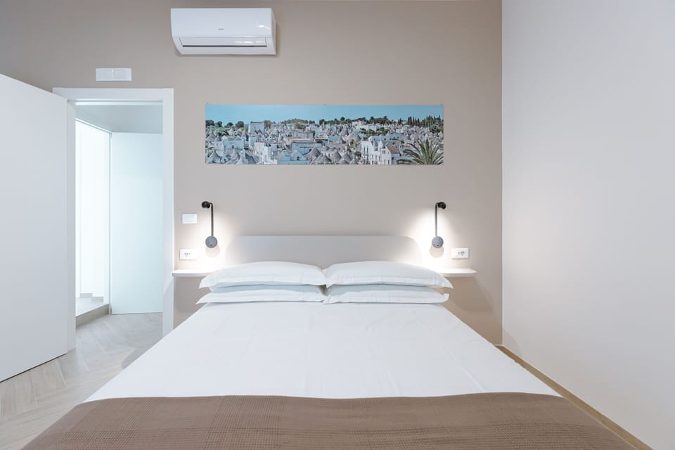 Apartment | 1 bedroom, premium bedding, desk, laptop workspace