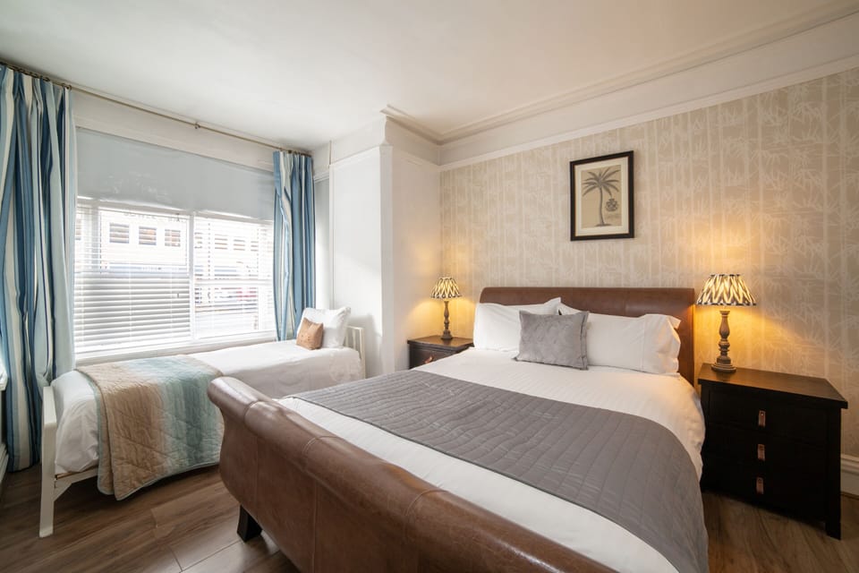 Standard Triple Room, Multiple Beds | Desk, iron/ironing board, rollaway beds, free WiFi