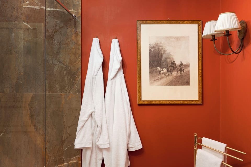 Grand Suite | Bathroom | Shower, hair dryer, slippers, bidet