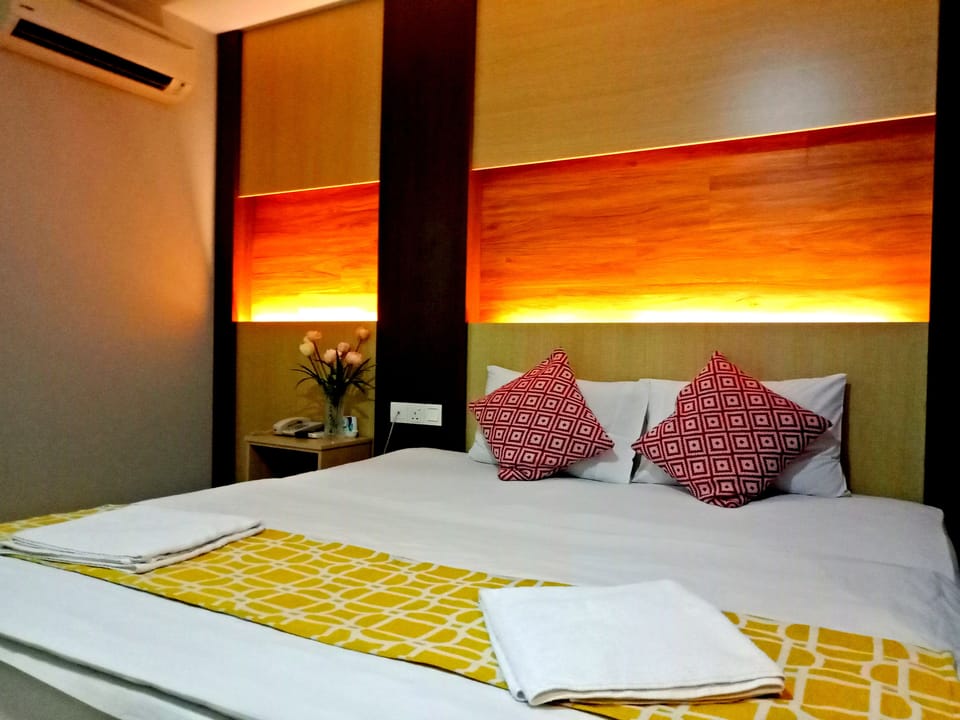 Deluxe Double Room, 1 Queen Bed | Desk, soundproofing, free WiFi