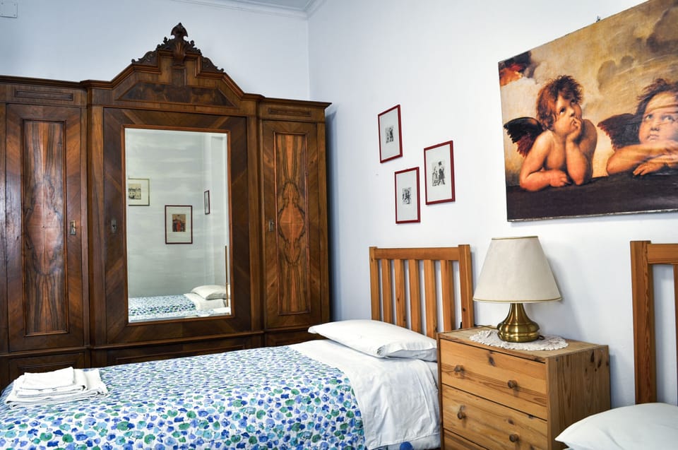 Standard Double or Twin Room (Private External Bathroom) | Interior