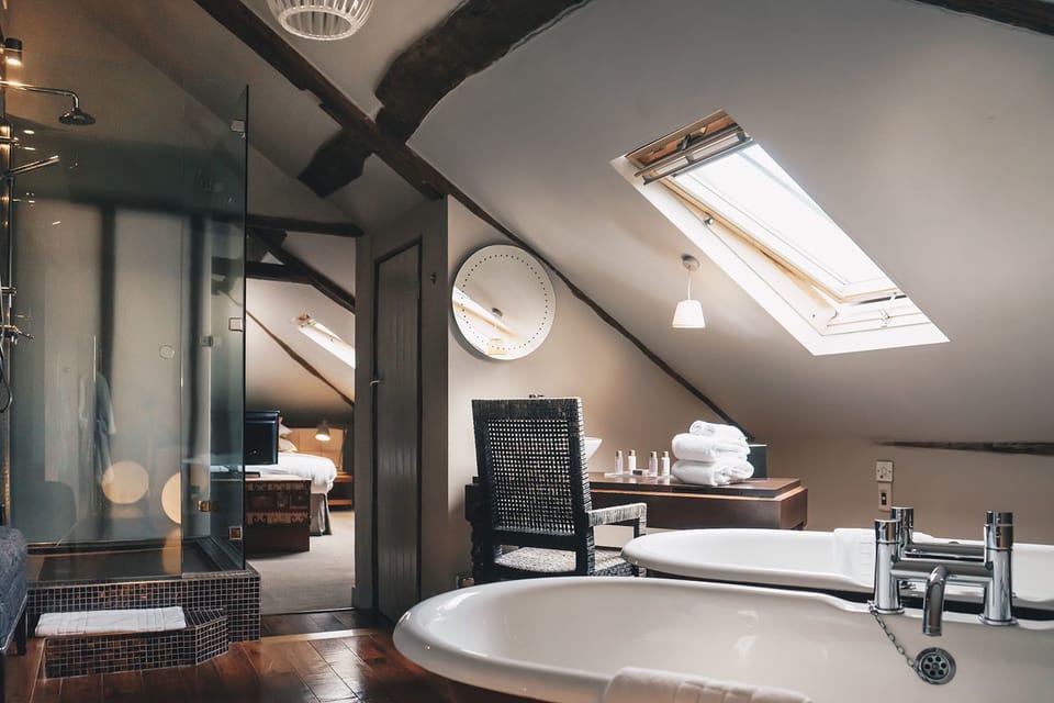 Luxury Loft, 1 King Bed | Bathroom | Free toiletries, hair dryer, towels, soap