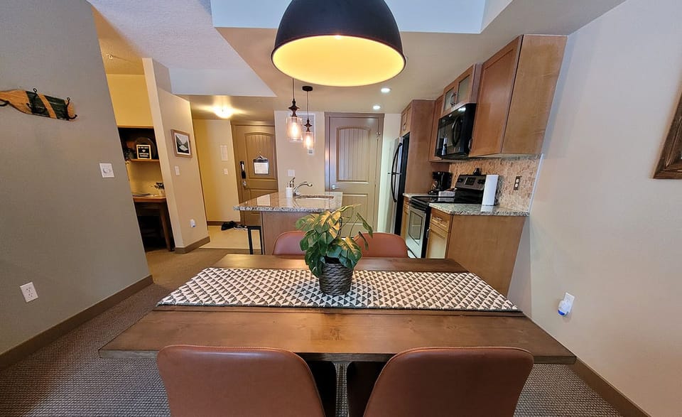 CP One Bedroom + Den | Private kitchen | Coffee/tea maker, fridge, microwave, oven